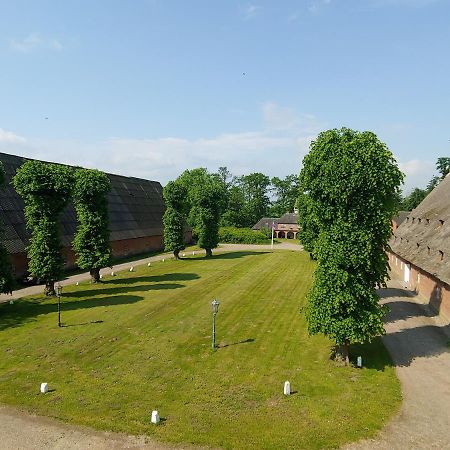 Gut Hohenstein - Platanenappartment Barkelsby Luaran gambar